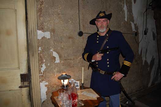 Man in Union uniform.